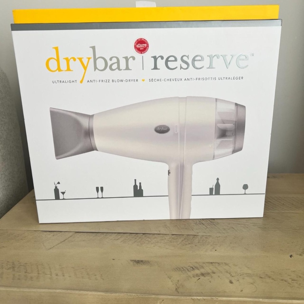 Drybar Reserve blow dryer. Brand new. Perfect for smoothing!